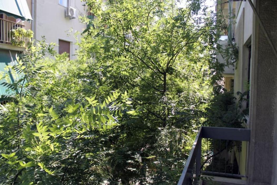 Athens Central Green 7 Min From Metro And 2 Min From Trolley Exterior photo